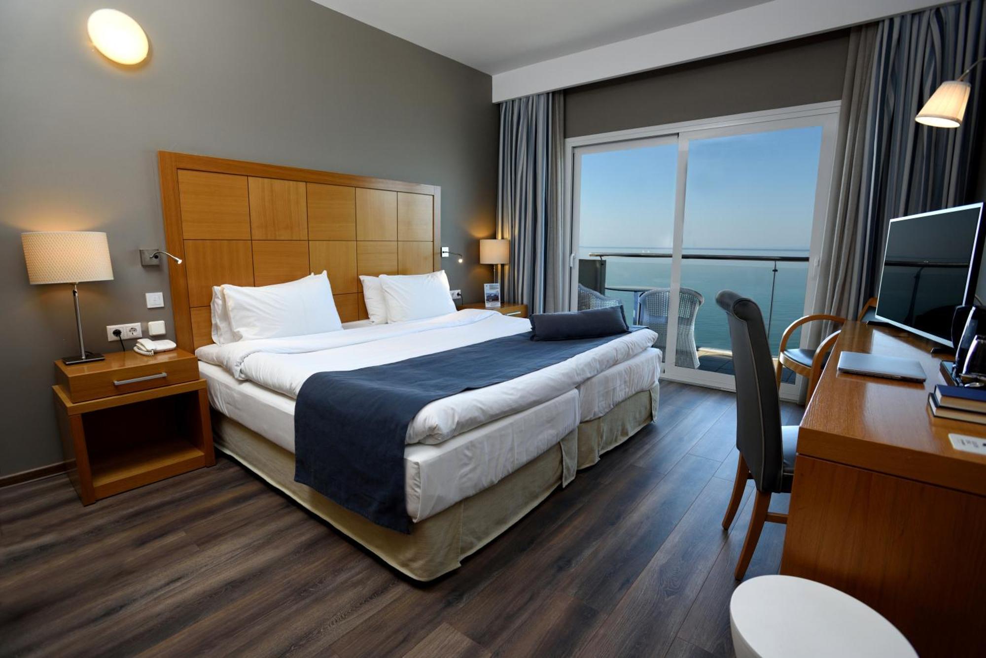 Nereid Coco-Mat Room Front Sea View